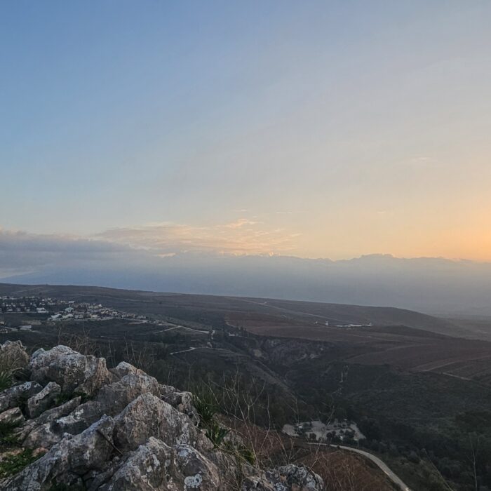 מנחל ייטב לנחל סמך